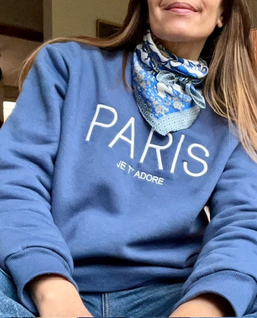 Poleron Azul Denim Bordado Paris - Interior Frisado